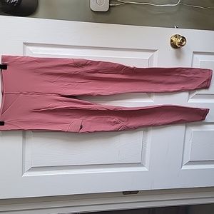 NWOT Lululemon Hiking Leggings with Covered Pockets